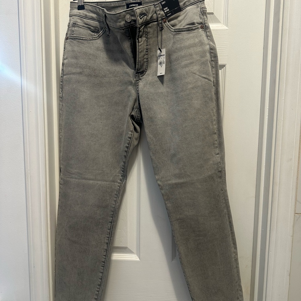 NWT Size 12 Express Light Gray Denim Jeans